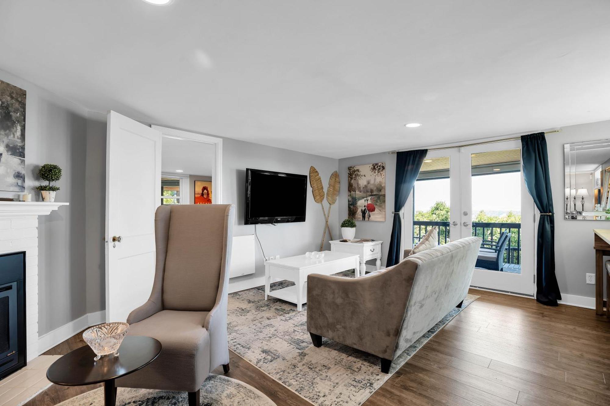 Apartment Beautiful Cityscape Retreat 1 Bedroom 1 Bath