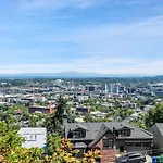 Beautiful Cityscape Retreat 1 Bedroom 1 Bath