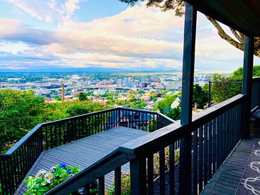 Beautiful Cityscape Retreat 1 Bedroom 1 Bath * Portland